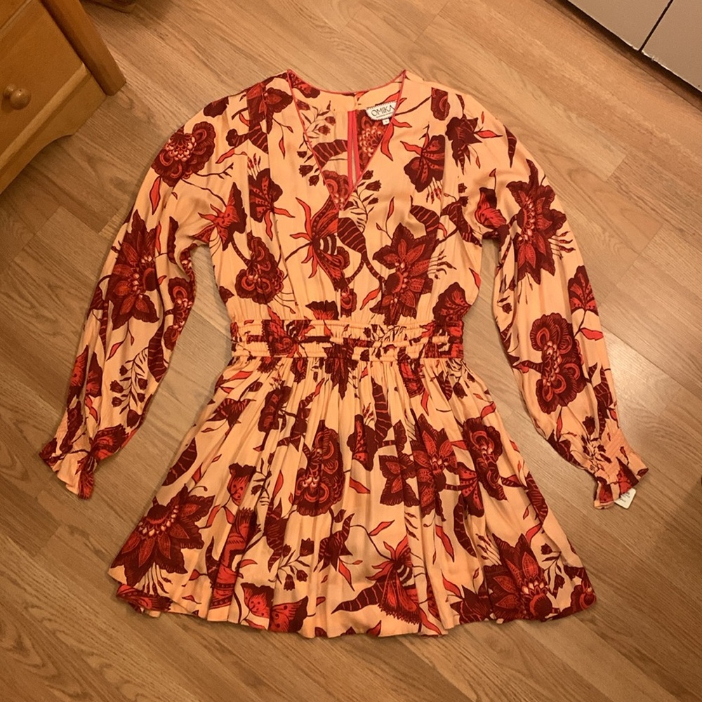 Omika NWT Beautiful Adele Mini Dress